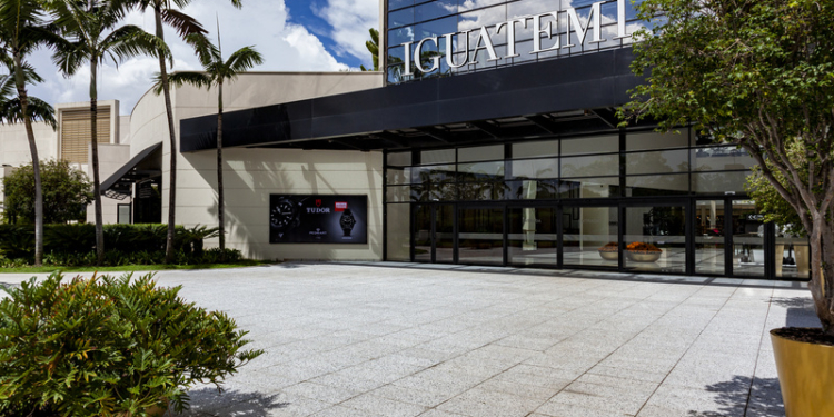 Iguatemi Brasília celebra o Dia Internacional da Mulher com valet gratuito para receber suas clientes Iguatemi One