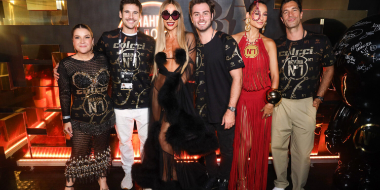 Camarote Nº1 celebra o Carnaval com Sabrina Sato, Lore Improta, Silvia Braz e outras celebridades na segunda noite de desfiles