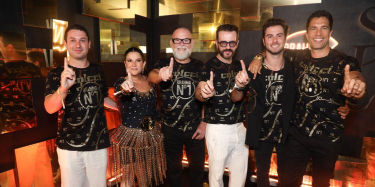 Camarote Nº1 celebra desfile das Campeãs com festa celebrando o Dia Internacional da Mulher