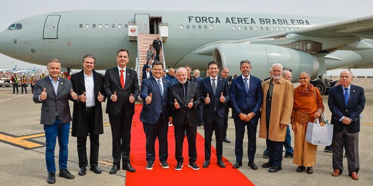 Lula chega ao Japão com comitiva para visita que celebra os 130 anos de amizade entre as nações