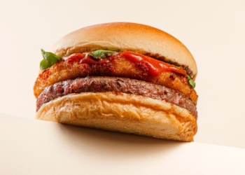 T.T. Burger lança o T.T. À Parmegiana, novidade que busca homenagear prato clássico da gastronomia