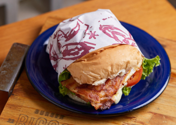 Ricco Burger homenageia lanchonete Truc’s em aniversário de Brasília