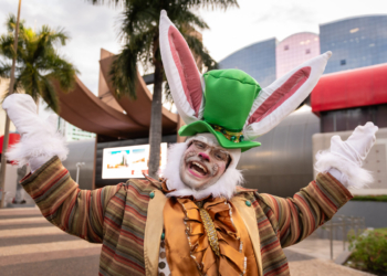 Coelho da Páscoa desembarca no Brasília Shopping com doce programação