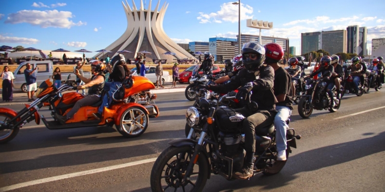Capital Moto Week celebra 65 anos de Brasília como a capital da moto e do rock