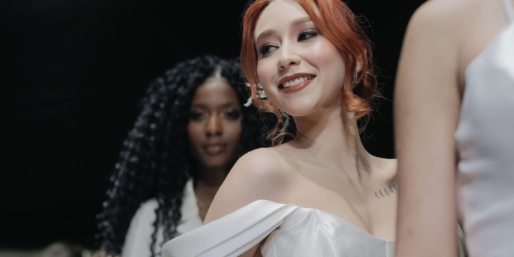 Carlos Eugenio Bride apresenta coleção “Brisa” em desfile exclusivo inspirado na brasilidade