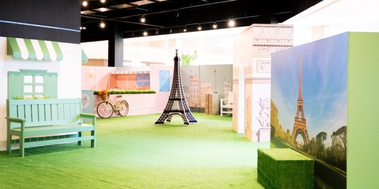 Petit Paris: ParkShopping traz diversão lúdica da Cidade Luz na Praça Central