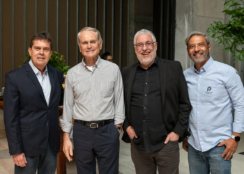 Com 90% das lojas locadas, Manhattan Shopping entrega chaves a lojistas em evento com a presença do empresário Paulo Octávio