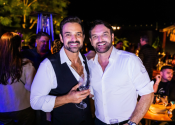 Ricardo e Marcos Azevedo comemoram aniversário em duas festas assinadas pela dupla