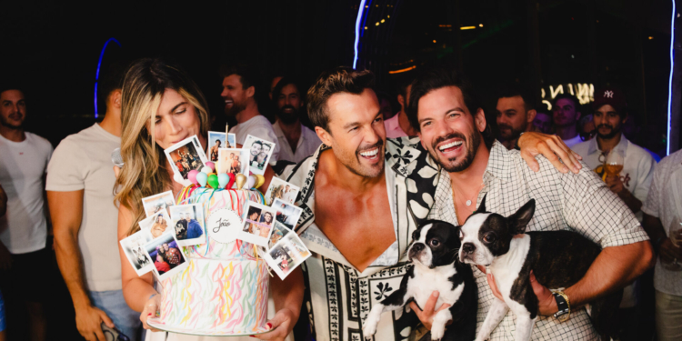 João Maione comemora 37 anos com festa agitada no Mezanino da Torre de TV