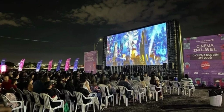 Cinema Inflável chega ao Recanto das Emas com exibição de “Saneamento Básico, o Filme”, “Moana 2” e “Nosso Sonho”