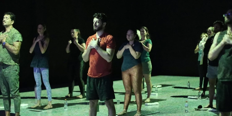 Primavera Casa promove experiência de yoga imersiva na semana da BDW 2025