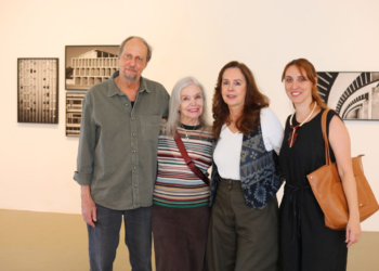 Membros do Casapark Prime visitam a mostra “A ternura do concreto”, na Galeria Karla Osorio