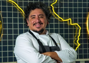 Chef Marco Espinoza lança em Brasília, o livro Manual do ceviche: uma viagem ao Peru guiada por sua receita mais famosa