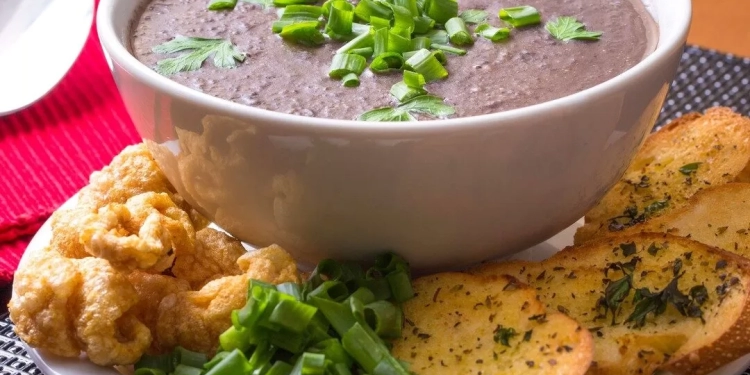 Restaurantes do Pontão Lago Sul oferecem opções irresistíveis para aquecer os dias frios do inverno