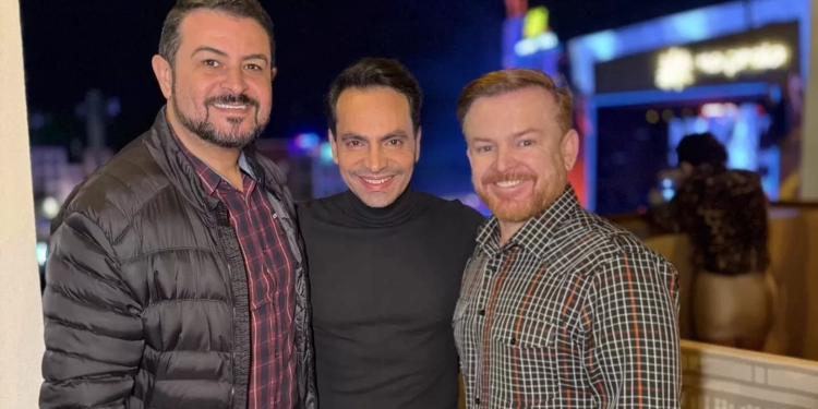 Valter Lourenço celebra 47 anos com festa animada no Lounge Suite do Na Praia festival