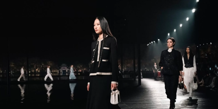 Chanel: Matthieu Blazy escolhe Nova York para seu primeiro desfile Métiers d’Art
