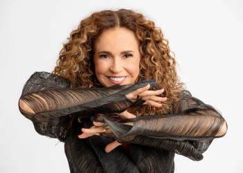 Daniela Mercury estreia homenagem a Chico Buarque na CAIXA Cultural Brasília