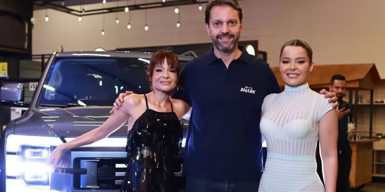 Crescimento de 34% coloca a BYD na liderança em Goiás e a marca comemora com Maiara e Maraisa