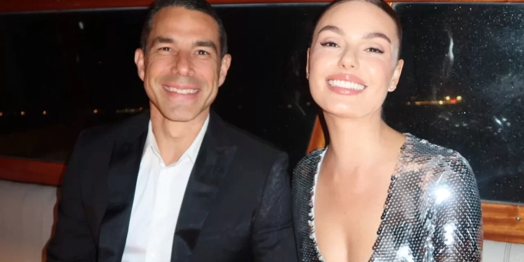 Globo de Ouro: Isis Valverde e Marcus Buaiz desembarcam no Festival de Veneza recém casados