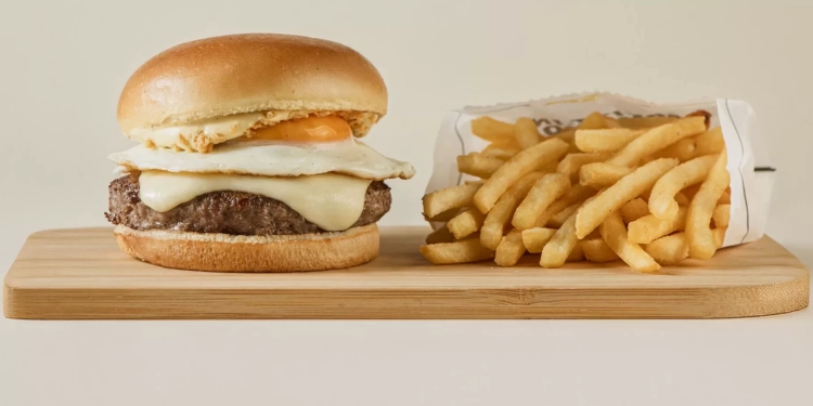 Sabores de aniversário: T.T. Burger traz burgers exclusivos para celebrar 12 anos de história