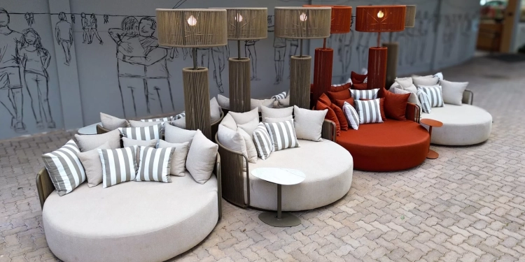 Sama Mobiliário Externo marca presença na CASACOR Brasília 2025 com peças autorais