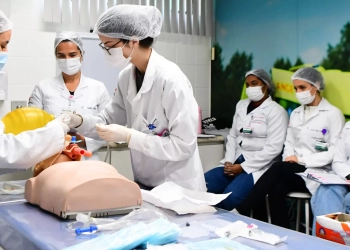 Universidade Católica de Brasília e Grupo Santa lançam pós em Enfermagem em áreas críticas da saúde