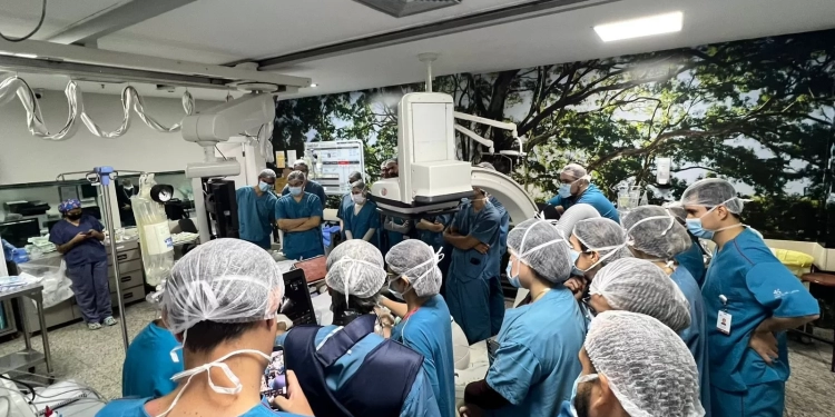 Hospital Santa Lúcia fortalece formação prática em parceria com o Programa Profissão Saúde