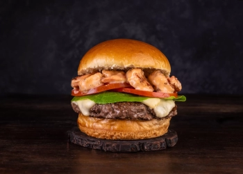 T.T. Burger Convida chega a Brasília com um hambúrguer exclusivo do sous chef Rafael Cavalieri