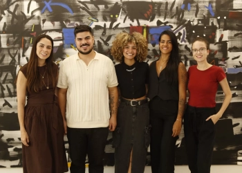 Casapark Prime celebra 25 anos com visita à obra de Siron Franco na Cerrado Cultural