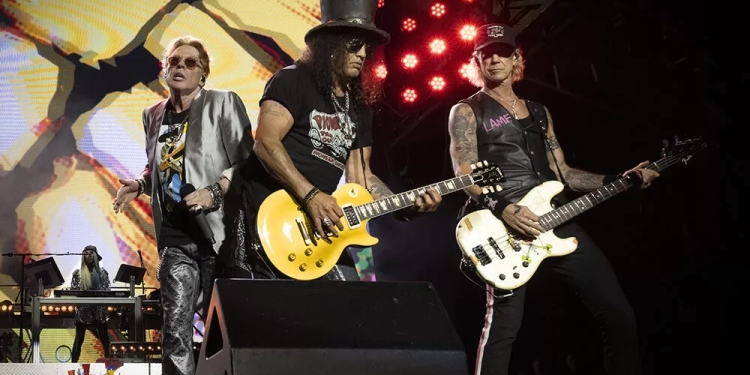 Guns N’ Roses fecha turnê no Brasil com show histórico na Capital Federal