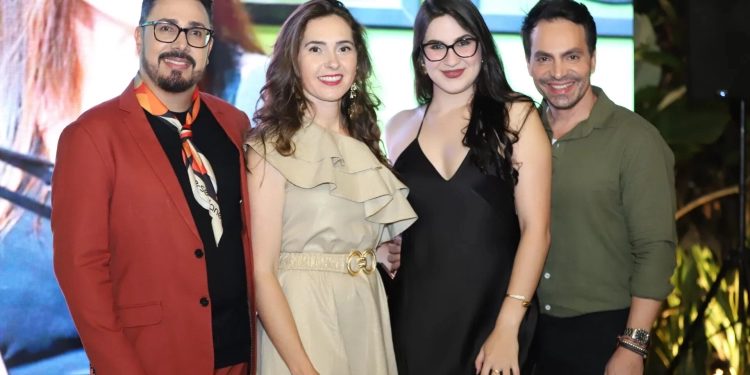 Estilozzo celebra o sucesso da 3ª temporada do podcast na CASACOR Brasília em noite de festa