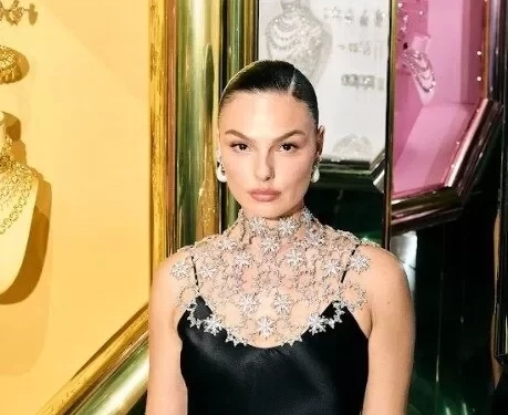 Swarovski comemora 130 anos com gala estrelado por Isis Valverde, Viola Davis e Doja Cat