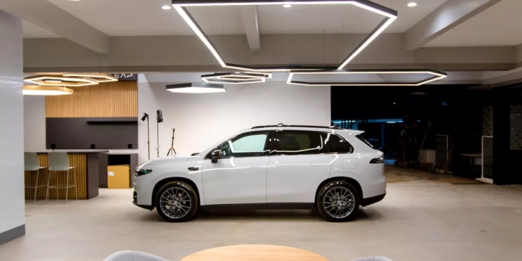 Leapmotor chega a Brasília com SUVs elétricos e híbridos sob comando do Grupo Primavia