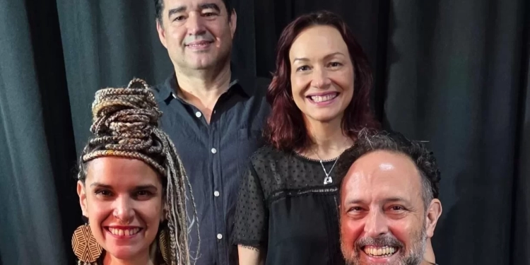 Clarice em Movimento: Uma Imersão Multimídia na Obra de Lispector