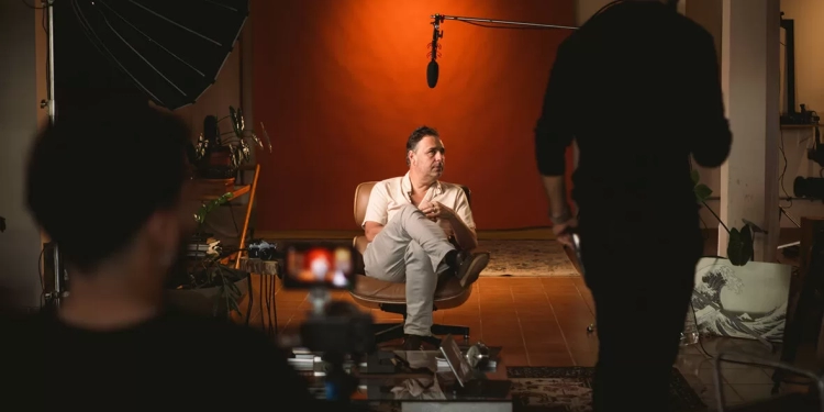 Chef Gil Guimarães apresenta Sabores de Rua, série que celebra a gastronomia popular de Brasília