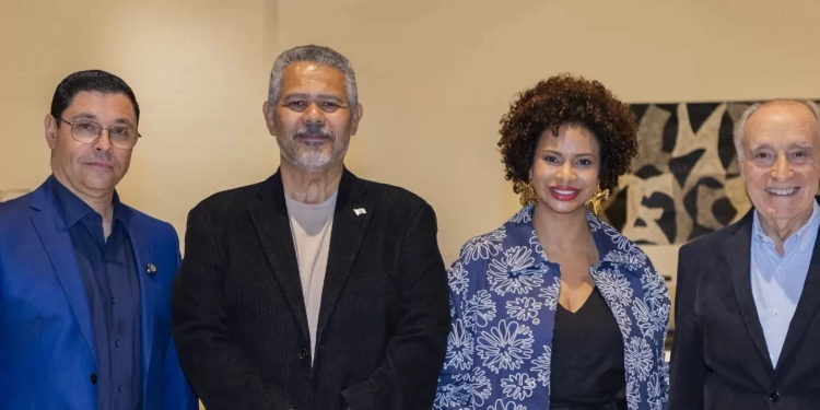 Coquetel no Espaço Galpão inaugura o IX ECriativa com desfile sustentável e presença internacional