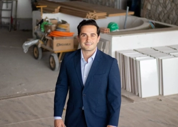 Almería Beira-Lago: Guto Jabour inaugura restaurante de alto-padrão