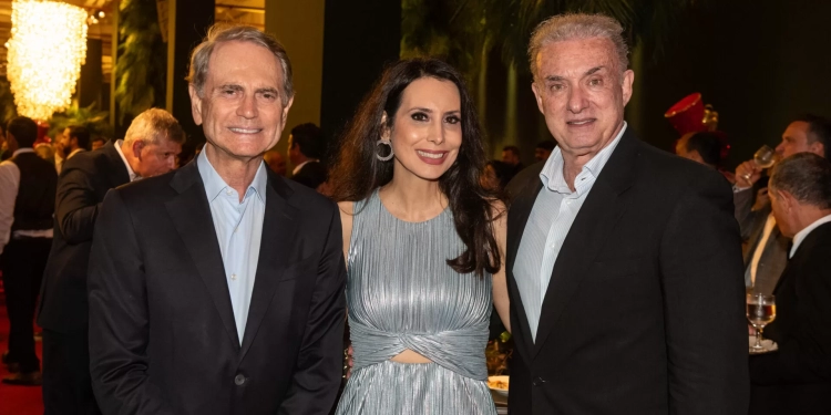 TGS celebra 25 anos com festa especial e homenagens aos lojistas pioneiros