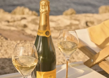 Restaurante do Copacabana Palace  encerra 2025 com edição especial do Champagne Brunch com Veuve Clicquot