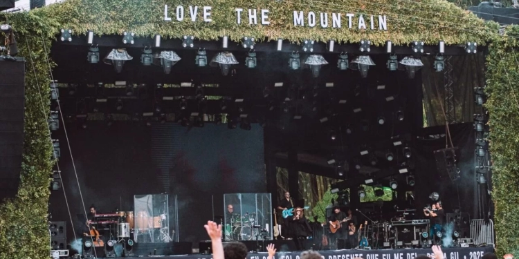 Final de semana do Rock the Mountain transforma montanhas de Itaipava em palco de música com a presença de famosos