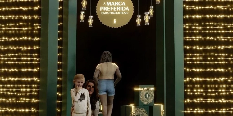 Natal no Pontão do Lago Sul ganha pórtico gigante de presentes do Boticário