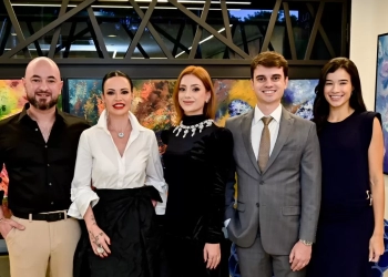 Juliana Possa inaugura nova fase artística em coquetel na Galeria Celso Junior