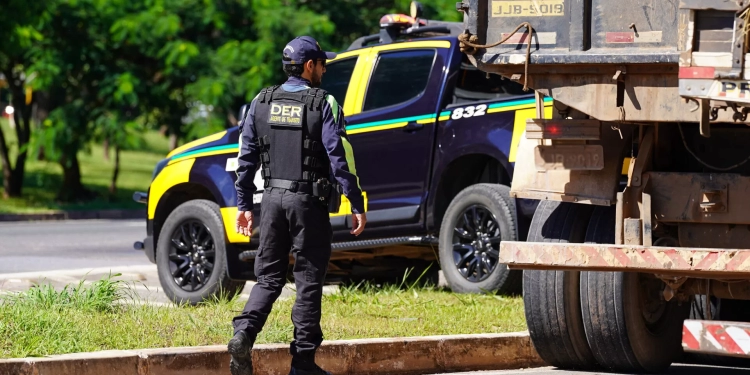 DER-DF consolida 2025 com investimentos em manutenção viária