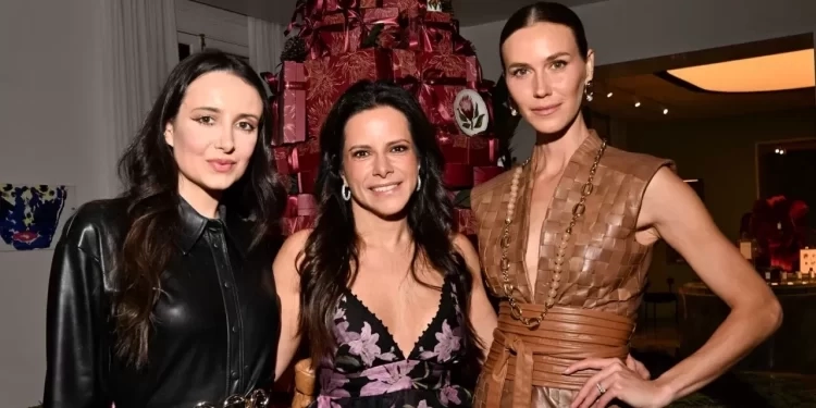 Tania Bulhões celebra o Natal com jantar intimista em sua loja conceito nos Jardins