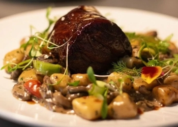 Nova casa do grupo Almería reforça protagonismo da culinária mediterrânea no lago sul