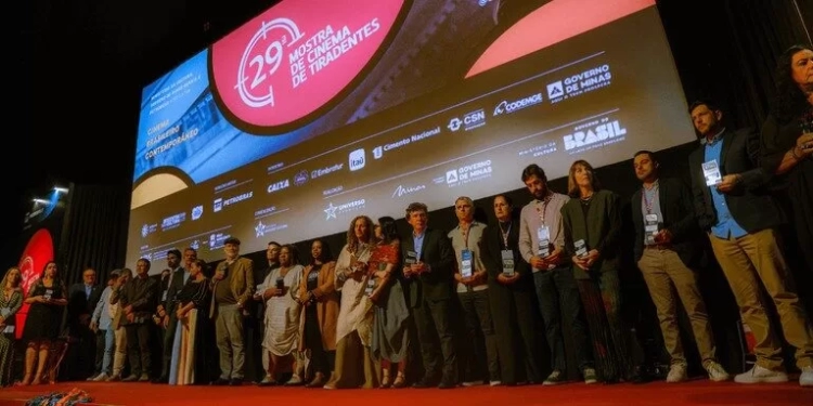 Mostra de Cinema de Tiradentes abre edição de 2026 celebrando a soberania imaginativa do cinema brasileiro