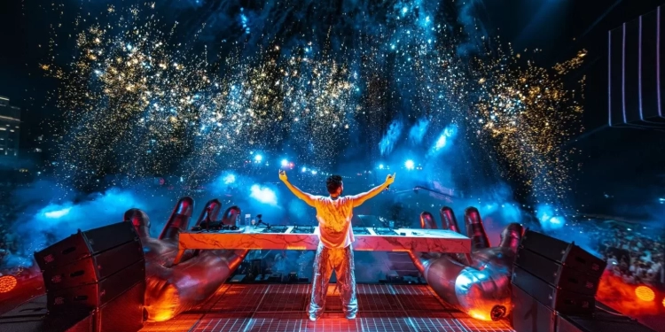 Alok transforma Copacabana em palco global e redefine a escala dos grandes shows na América Latina