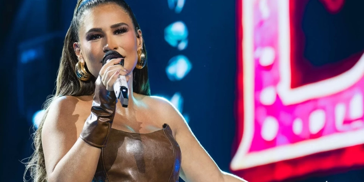 Simone Mendes grava DVD “O Melhor de Mim” em Brasília durante o Festival Verão R2