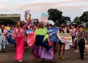 Marsha Trans Brasil ocupa o centro de Brasília e reúne ativismo, política e cultura no domingo
