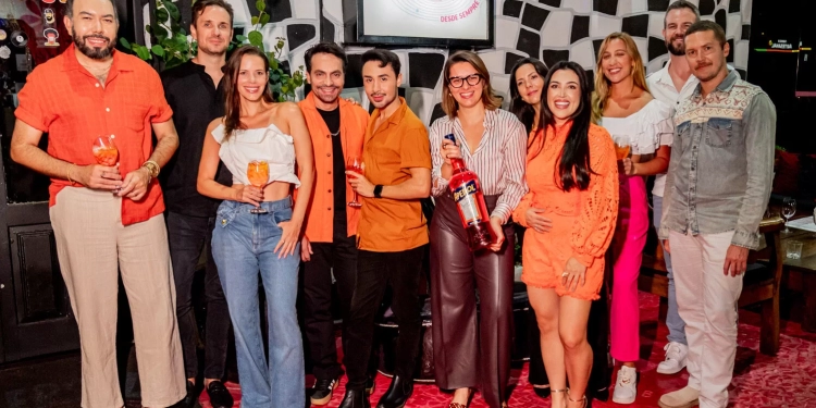 Aperol Spritz em dose dupla marca experiência exclusiva no restaurante Universal